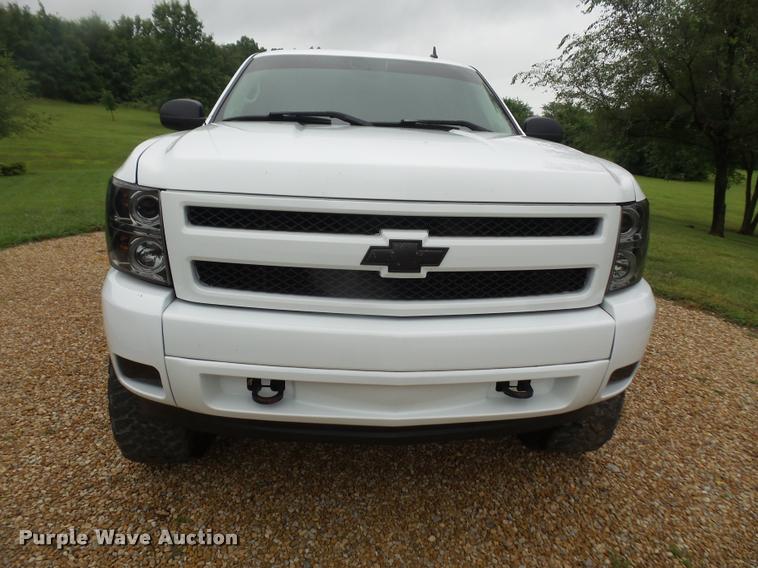 image for item DA1667 2007 Chevrolet Silverado 1500 Crew Cab pickup truck