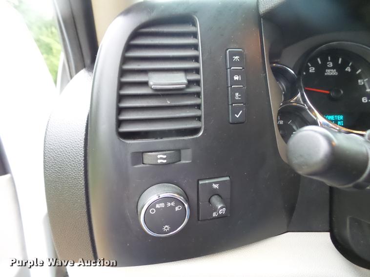 image for item DA1667 2007 Chevrolet Silverado 1500 Crew Cab pickup truck