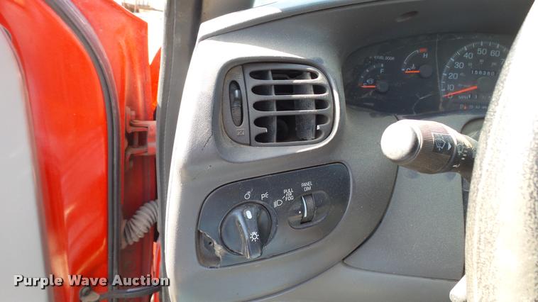 image for item DA1702 1998 Ford F150 pickup truck