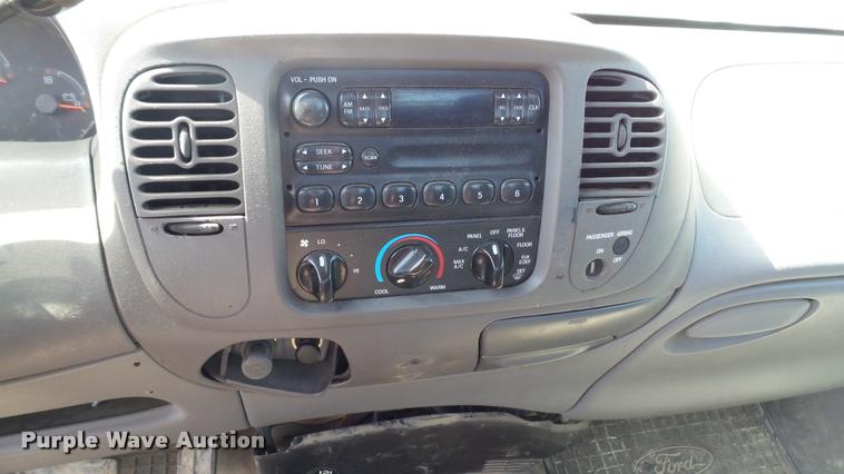 image for item DA1702 1998 Ford F150 pickup truck