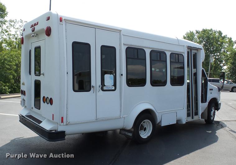 image for item DA2250 2008 Ford E350 Super Duty shuttle bus