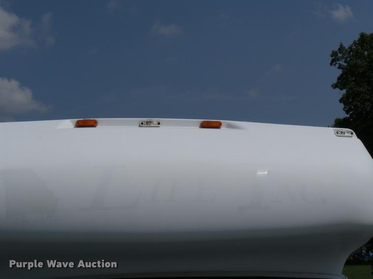 image for item DA2250 2008 Ford E350 Super Duty shuttle bus