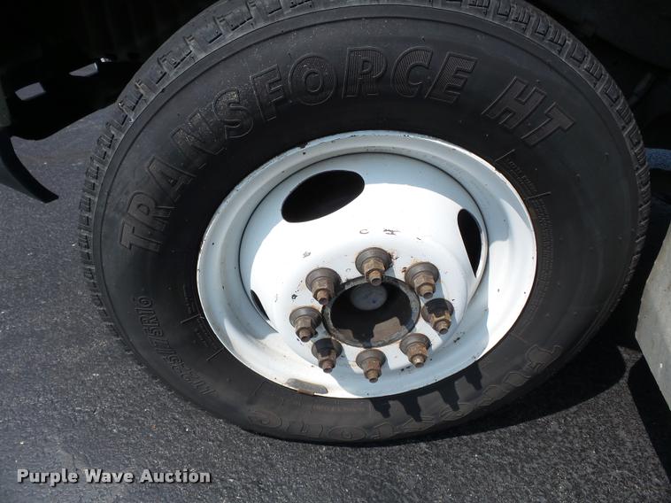 image for item DA2250 2008 Ford E350 Super Duty shuttle bus