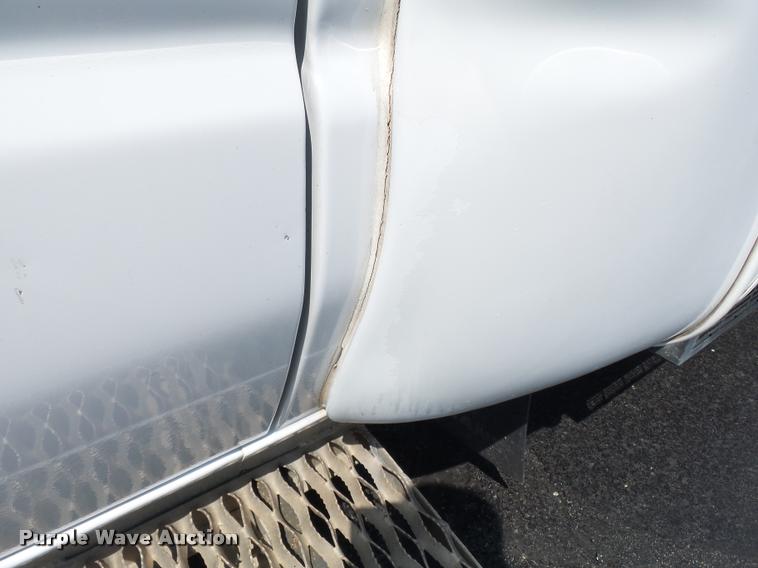 image for item DA2250 2008 Ford E350 Super Duty shuttle bus