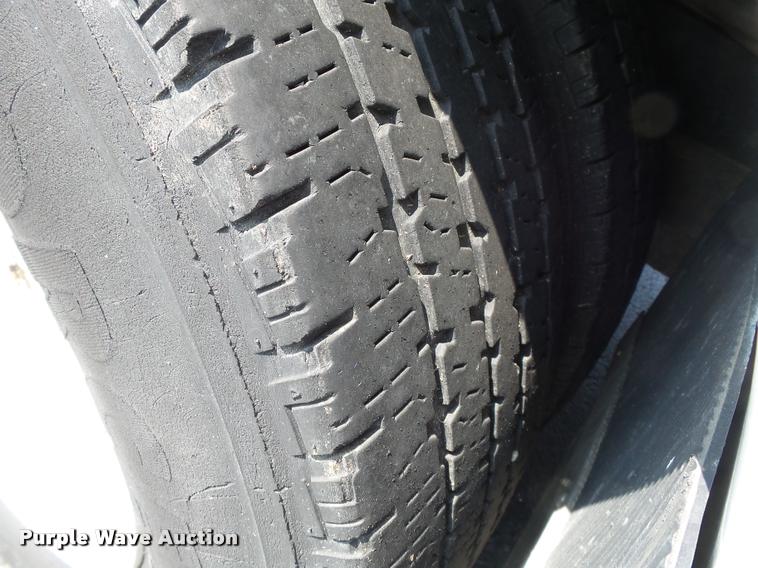 image for item DA2250 2008 Ford E350 Super Duty shuttle bus