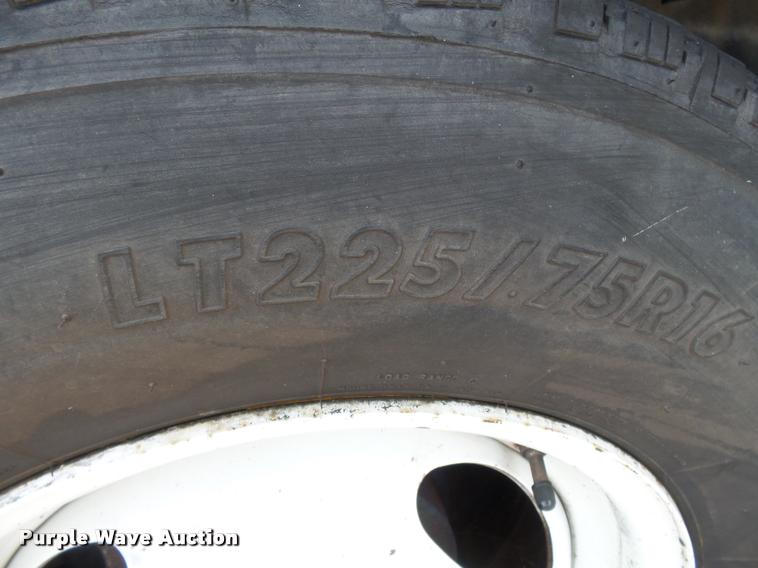 image for item DA2250 2008 Ford E350 Super Duty shuttle bus