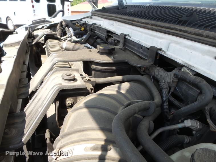 image for item DA2250 2008 Ford E350 Super Duty shuttle bus
