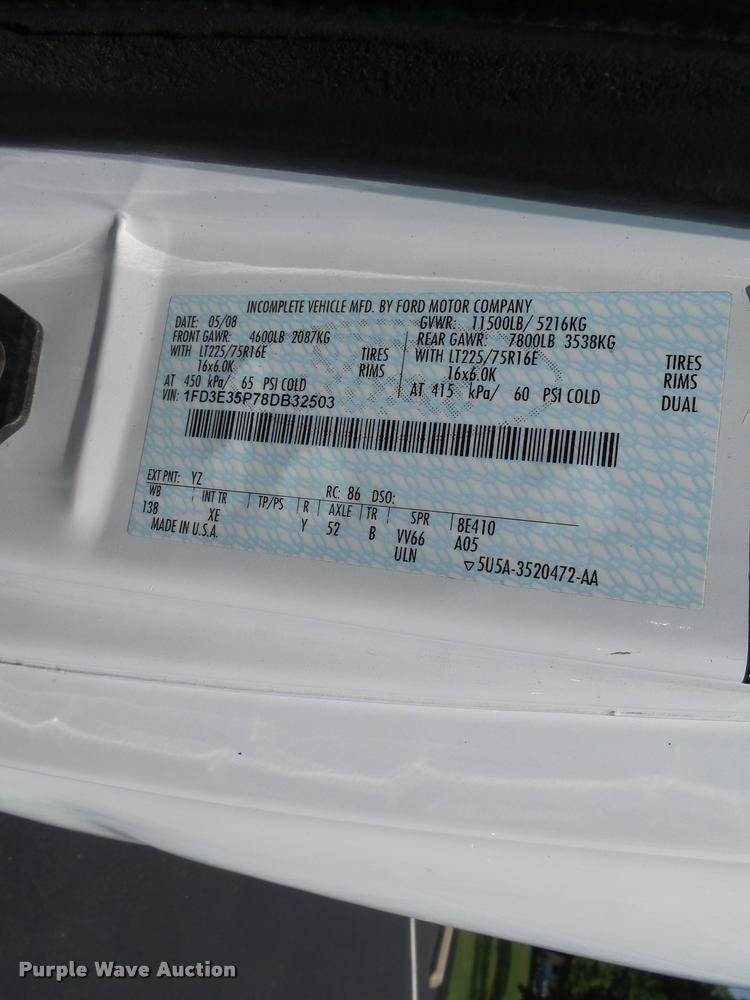 image for item DA2250 2008 Ford E350 Super Duty shuttle bus