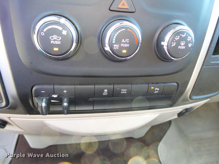 image for item DA2345 2014 Dodge Ram 2500 Crew Cab pickup truck