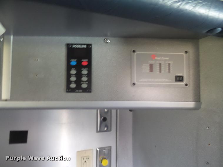 image for item DA5570 2003 Ford Econoline E450 Super Duty ambulance