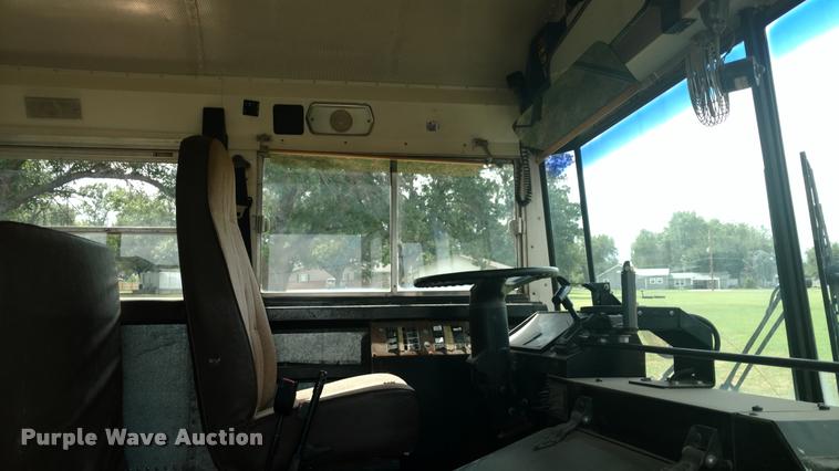 image for item DA5746 1995 Genesis AM Tran school bus