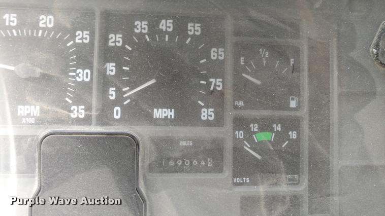 image for item DA5746 1995 Genesis AM Tran school bus