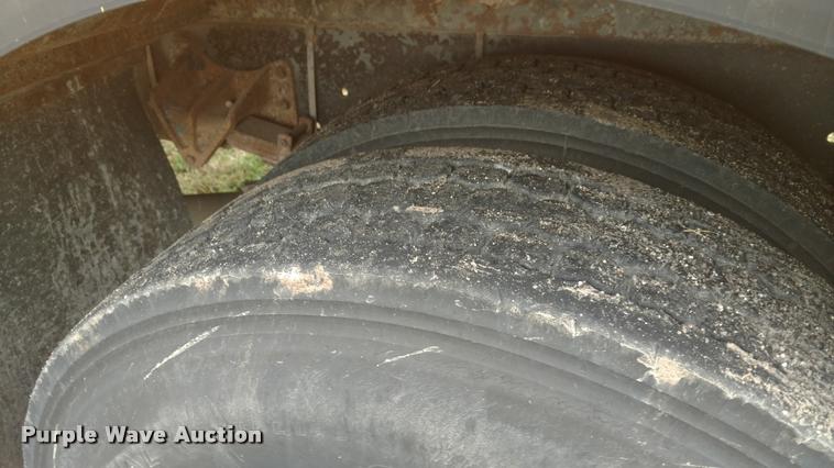 image for item DA5746 1995 Genesis AM Tran school bus