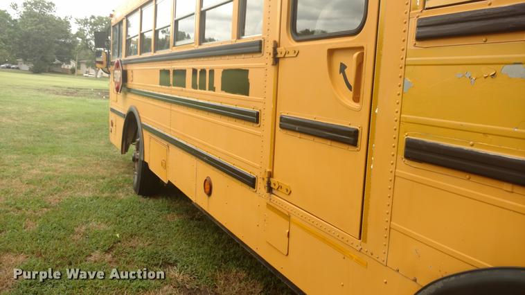 image for item DA5746 1995 Genesis AM Tran school bus