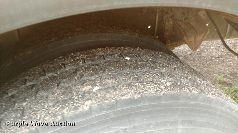 image for item DA5746 1995 Genesis AM Tran school bus