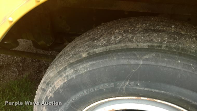 image for item DA5747 1996 Genesis AM Tran schoolbus