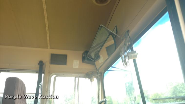 image for item DA5748 1994 Ford B700 school bus