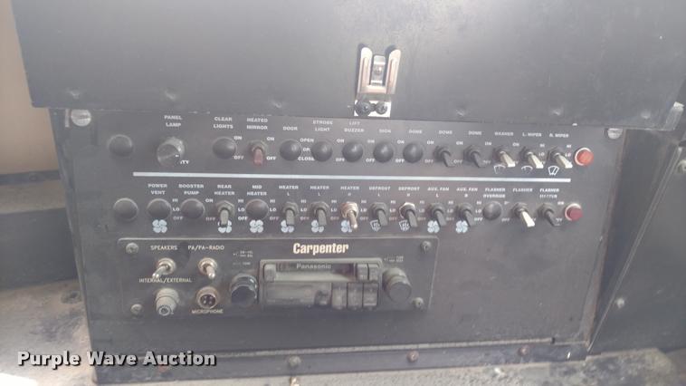 image for item DA5748 1994 Ford B700 school bus