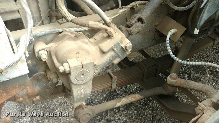 image for item DA5748 1994 Ford B700 school bus