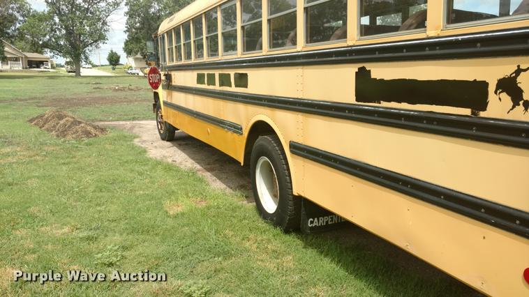 image for item DA5748 1994 Ford B700 school bus