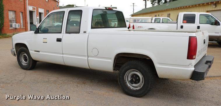 image for item DA6835 1994 Chevrolet Cheyenne 1500 Ext. Cab pickup truck