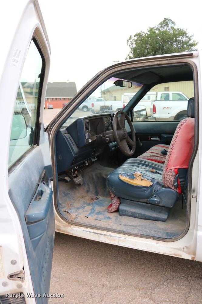 image for item DA6835 1994 Chevrolet Cheyenne 1500 Ext. Cab pickup truck