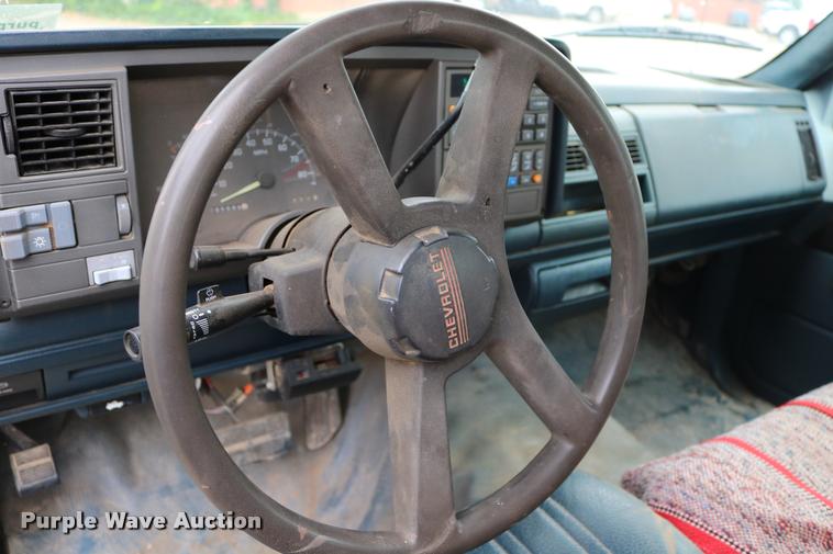 image for item DA6835 1994 Chevrolet Cheyenne 1500 Ext. Cab pickup truck