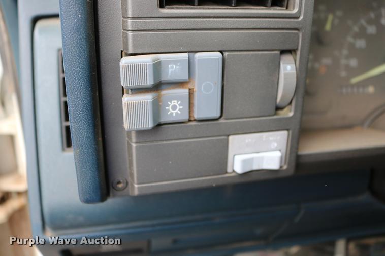 image for item DA6835 1994 Chevrolet Cheyenne 1500 Ext. Cab pickup truck