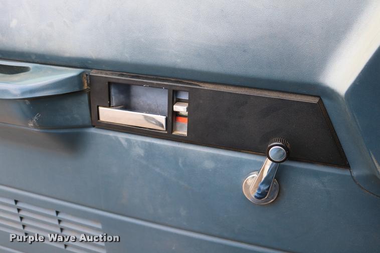 image for item DA6835 1994 Chevrolet Cheyenne 1500 Ext. Cab pickup truck