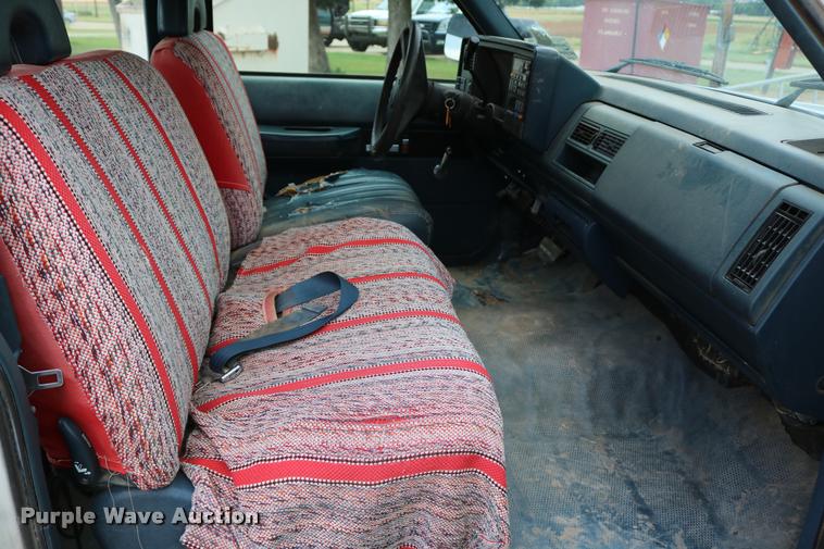 image for item DA6835 1994 Chevrolet Cheyenne 1500 Ext. Cab pickup truck