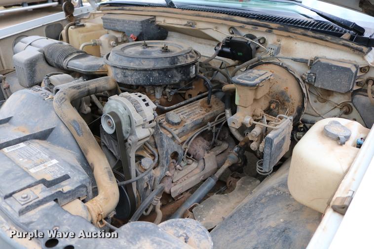 image for item DA6835 1994 Chevrolet Cheyenne 1500 Ext. Cab pickup truck