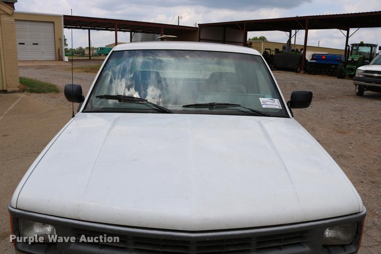 image for item DA6835 1994 Chevrolet Cheyenne 1500 Ext. Cab pickup truck