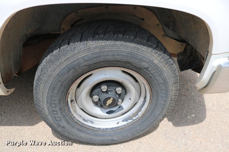 image for item DA6835 1994 Chevrolet Cheyenne 1500 Ext. Cab pickup truck