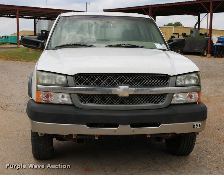 image for item DA6836 2003 Chevrolet Silverado 2500HD Crew Cab pickup truck