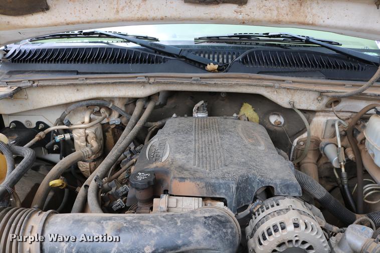 image for item DA6836 2003 Chevrolet Silverado 2500HD Crew Cab pickup truck