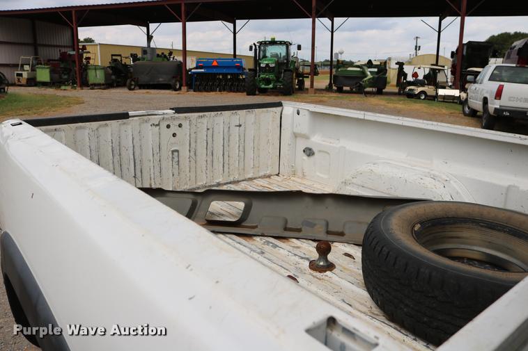 image for item DA6836 2003 Chevrolet Silverado 2500HD Crew Cab pickup truck