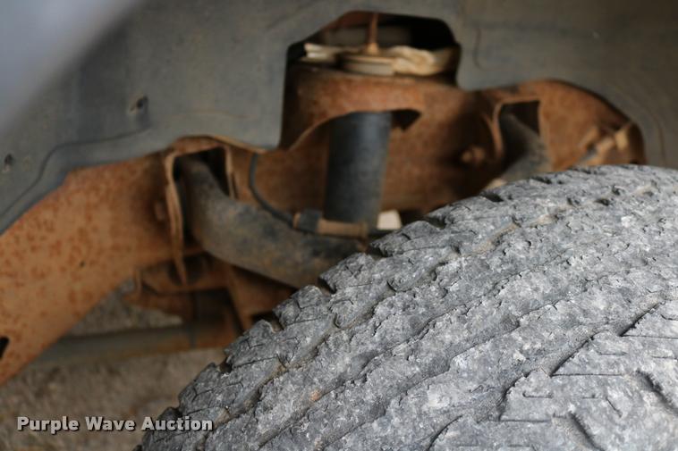 image for item DA6836 2003 Chevrolet Silverado 2500HD Crew Cab pickup truck