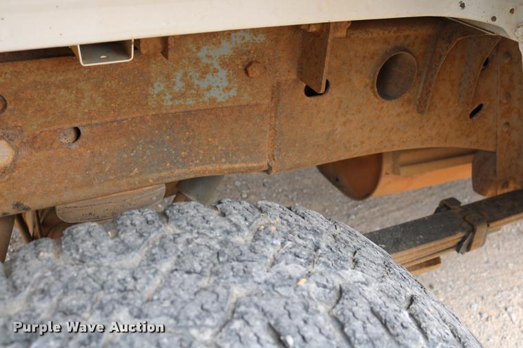 image for item DA6836 2003 Chevrolet Silverado 2500HD Crew Cab pickup truck