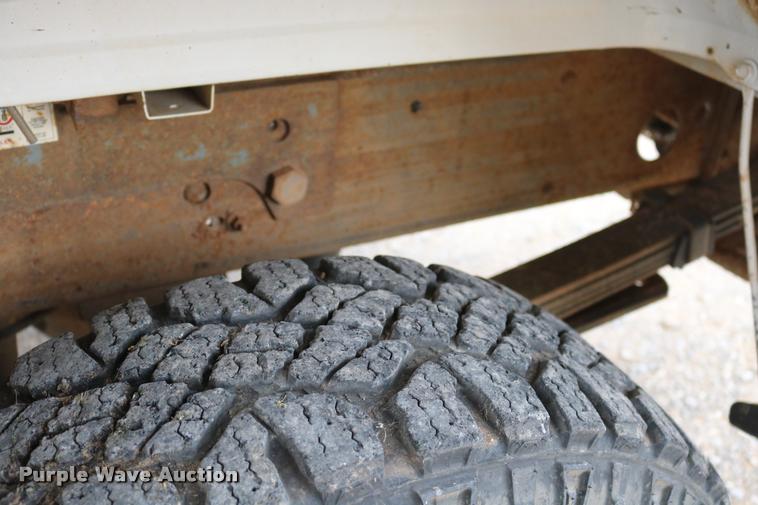 image for item DA6836 2003 Chevrolet Silverado 2500HD Crew Cab pickup truck