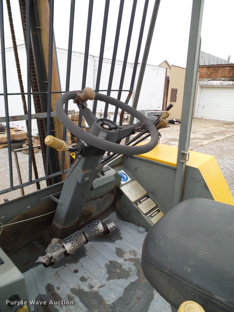 image for item DA6855 1995 JCB 930 forklift