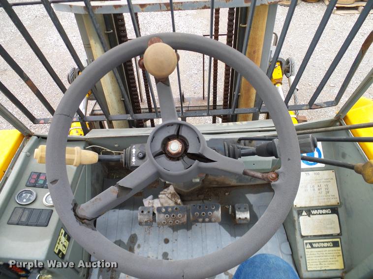 image for item DA6855 1995 JCB 930 forklift