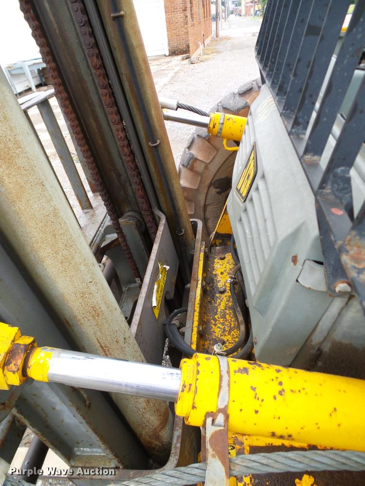 image for item DA6855 1995 JCB 930 forklift