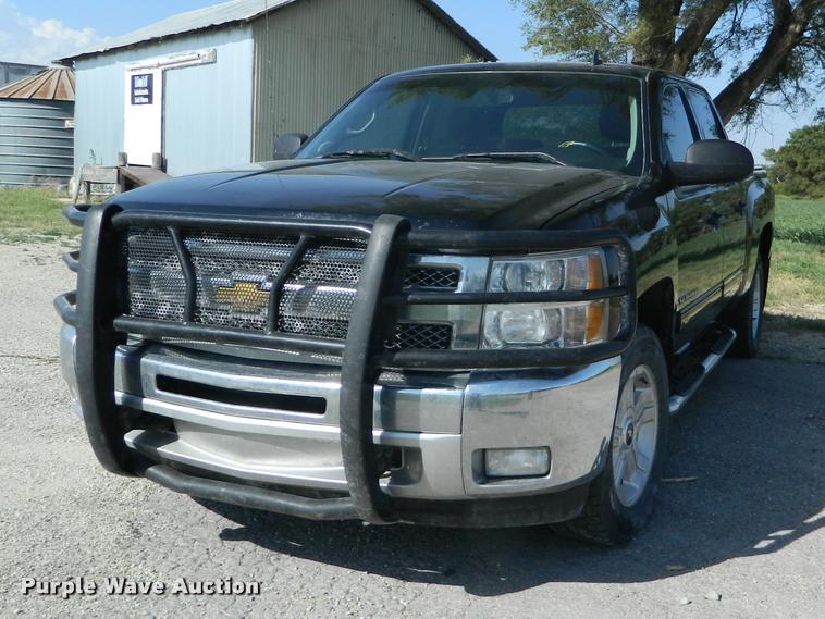 image for item DB1033 2012 Chevrolet Silverado 1500 Crew Cab pickup truck
