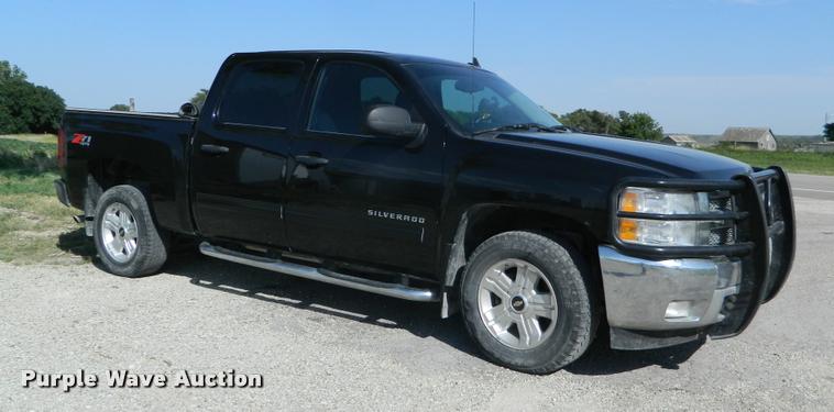 image for item DB1033 2012 Chevrolet Silverado 1500 Crew Cab pickup truck