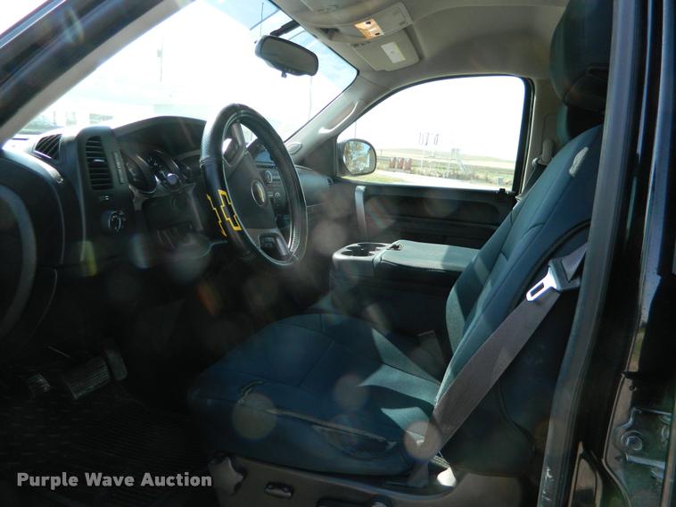 image for item DB1033 2012 Chevrolet Silverado 1500 Crew Cab pickup truck