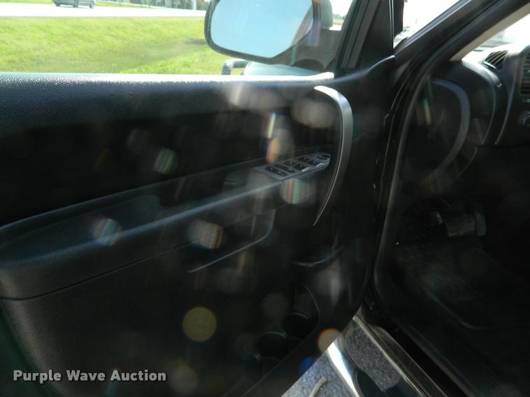 image for item DB1033 2012 Chevrolet Silverado 1500 Crew Cab pickup truck