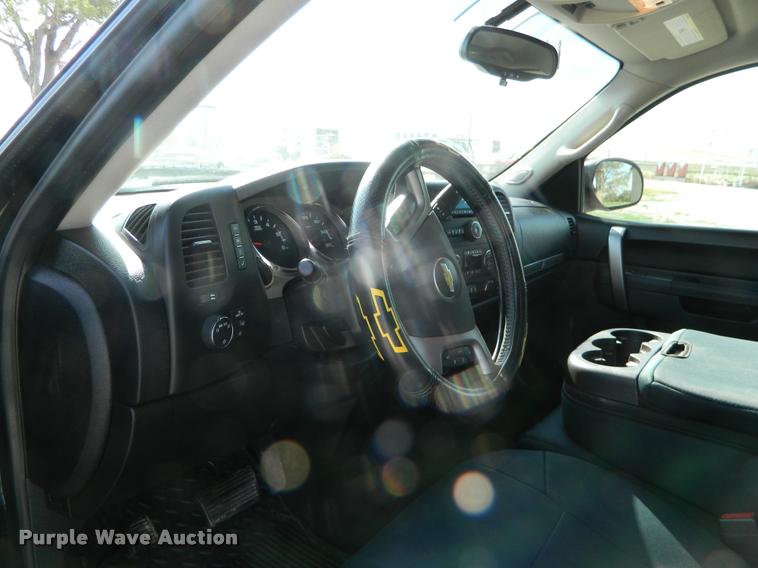 image for item DB1033 2012 Chevrolet Silverado 1500 Crew Cab pickup truck