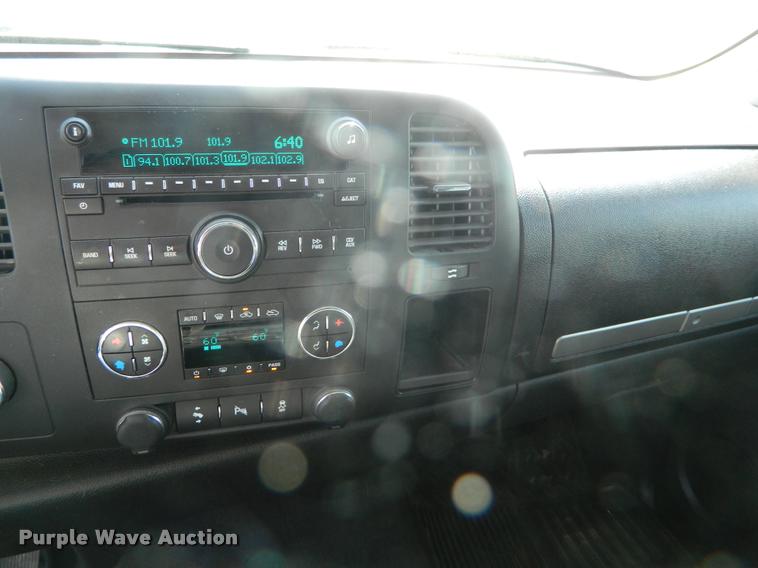 image for item DB1033 2012 Chevrolet Silverado 1500 Crew Cab pickup truck