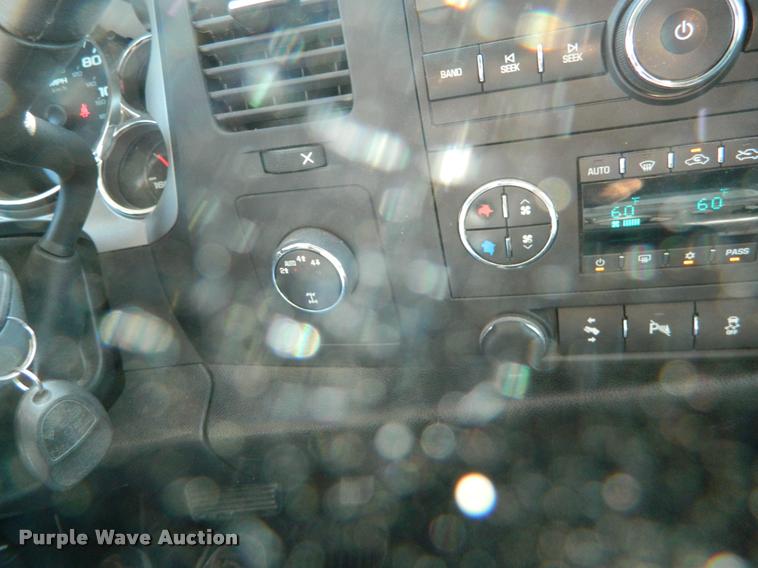 image for item DB1033 2012 Chevrolet Silverado 1500 Crew Cab pickup truck