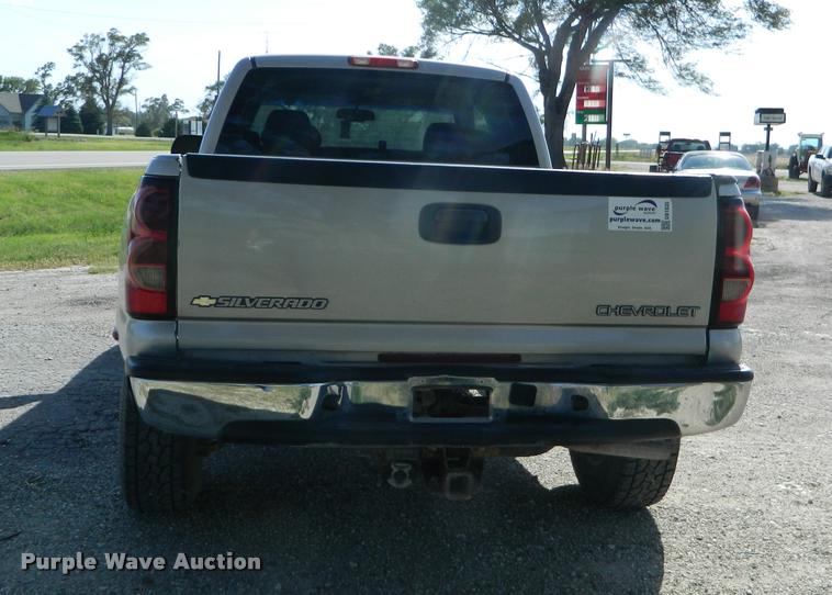 image for item DB1035 2005 Chevrolet Silverado 1500 Ext. Cab pickup truck